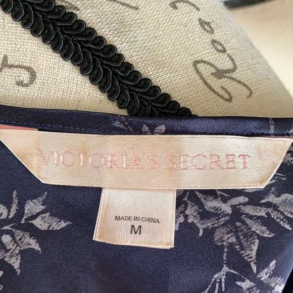 Victoria’s Secret Silky Crop Top - Picture 4 of 7